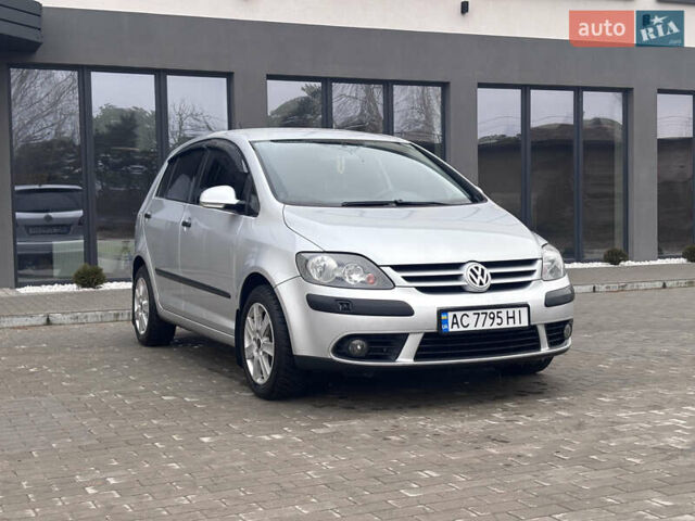 Сірий Фольксваген Golf Plus, об'ємом двигуна 1.39 л та пробігом 223 тис. км за 6000 $, фото 8 на Automoto.ua