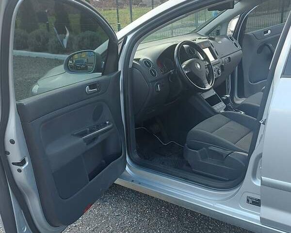 Сірий Фольксваген Golf Plus, об'ємом двигуна 1.6 л та пробігом 198 тис. км за 7000 $, фото 22 на Automoto.ua