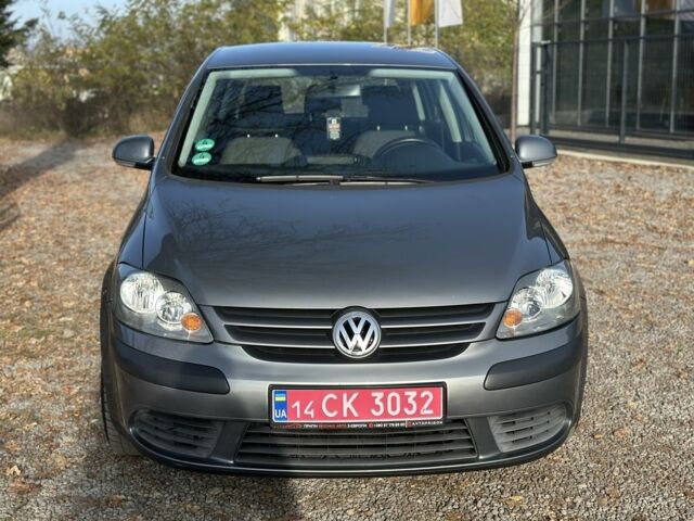 Серый Фольксваген Гольф Плюс, объемом двигателя 1.4 л и пробегом 208 тыс. км за 5500 $, фото 1 на Automoto.ua