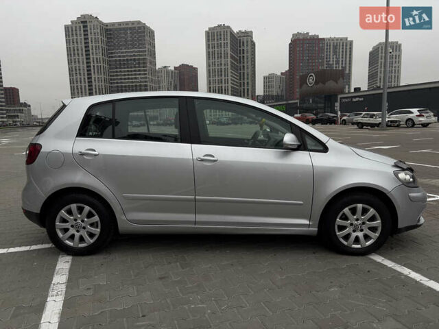 Серый Фольксваген Гольф Плюс, объемом двигателя 1.6 л и пробегом 171 тыс. км за 5699 $, фото 6 на Automoto.ua