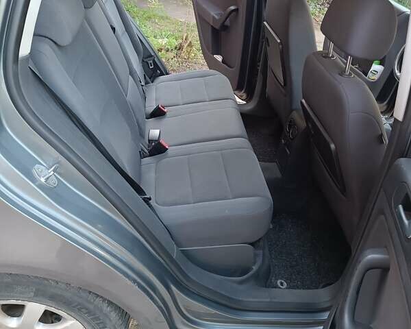 Сірий Фольксваген Golf Plus, об'ємом двигуна 1.97 л та пробігом 299 тис. км за 5233 $, фото 7 на Automoto.ua