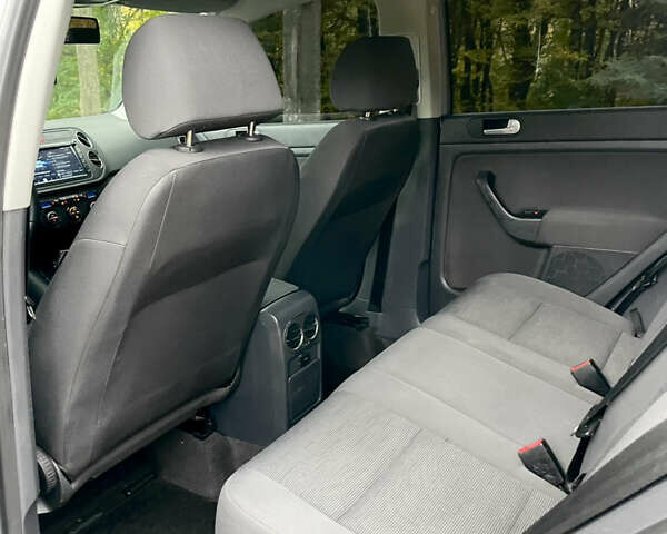 Сірий Фольксваген Golf Plus, об'ємом двигуна 1.6 л та пробігом 211 тис. км за 6500 $, фото 17 на Automoto.ua