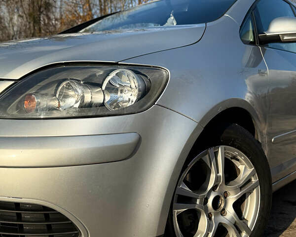 Сірий Фольксваген Golf Plus, об'ємом двигуна 1.6 л та пробігом 229 тис. км за 7300 $, фото 4 на Automoto.ua