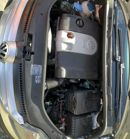 Сірий Фольксваген Golf Plus, об'ємом двигуна 1.6 л та пробігом 211 тис. км за 6500 $, фото 61 на Automoto.ua