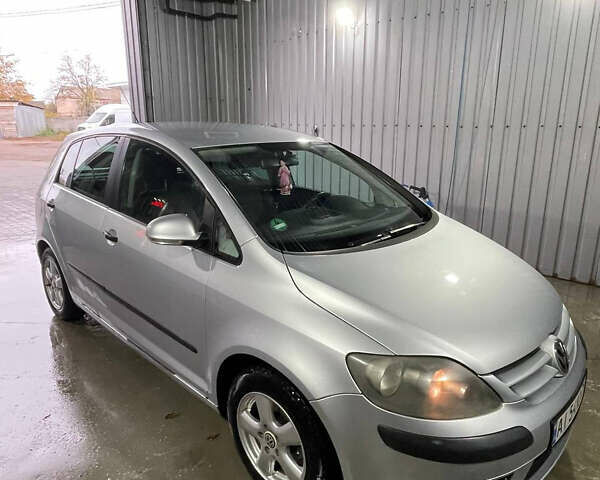 Серый Фольксваген Гольф Плюс, объемом двигателя 1.39 л и пробегом 270 тыс. км за 5100 $, фото 1 на Automoto.ua