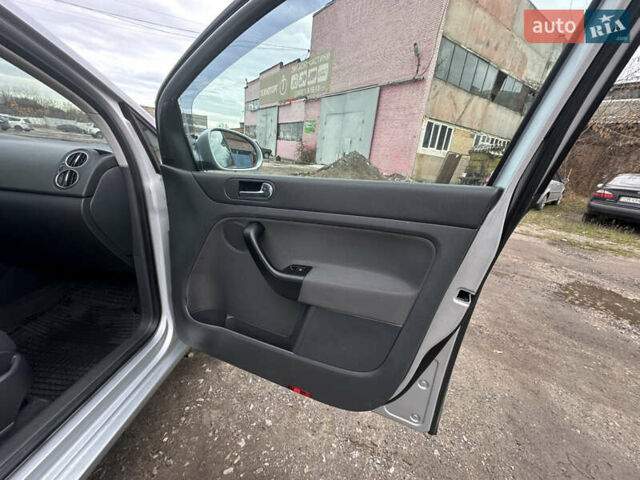 Серый Фольксваген Гольф Плюс, объемом двигателя 1.6 л и пробегом 180 тыс. км за 6200 $, фото 37 на Automoto.ua