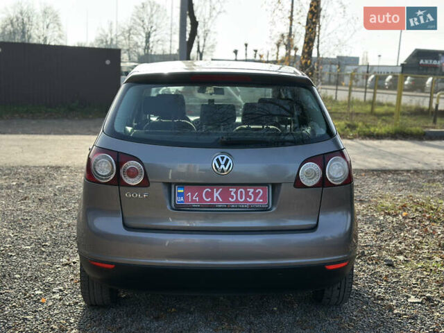 Серый Фольксваген Гольф Плюс, объемом двигателя 1.4 л и пробегом 208 тыс. км за 5500 $, фото 13 на Automoto.ua