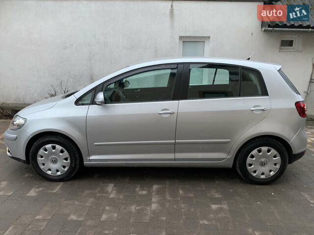 Серый Фольксваген Гольф Плюс, объемом двигателя 1.6 л и пробегом 200 тыс. км за 7200 $, фото 21 на Automoto.ua