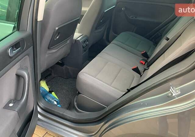 Серый Фольксваген Гольф Плюс, объемом двигателя 1.6 л и пробегом 172 тыс. км за 5977 $, фото 16 на Automoto.ua