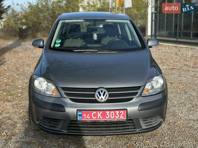 Серый Фольксваген Гольф Плюс, объемом двигателя 1.4 л и пробегом 208 тыс. км за 5500 $, фото 4 на Automoto.ua