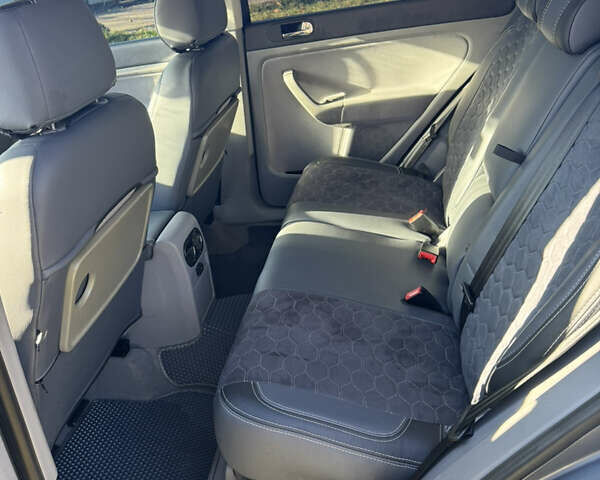 Серый Фольксваген Гольф Плюс, объемом двигателя 1.6 л и пробегом 202 тыс. км за 5250 $, фото 18 на Automoto.ua