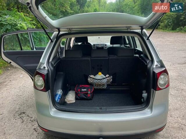 Сірий Фольксваген Golf Plus, об'ємом двигуна 1.6 л та пробігом 199 тис. км за 6500 $, фото 15 на Automoto.ua