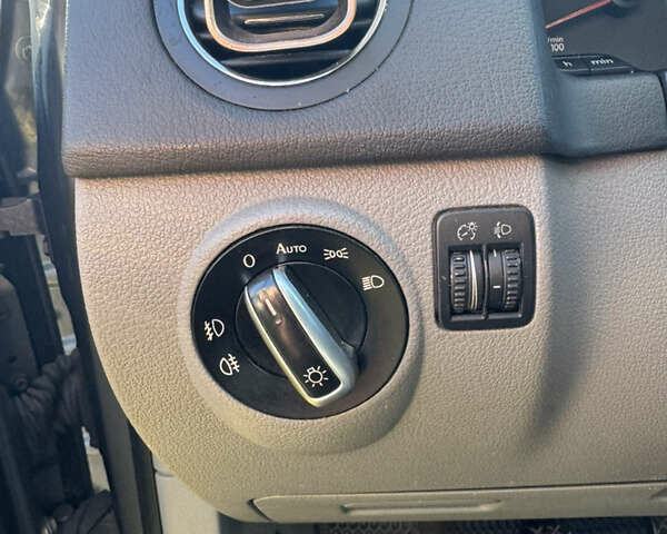 Серый Фольксваген Гольф Плюс, объемом двигателя 1.6 л и пробегом 202 тыс. км за 5250 $, фото 20 на Automoto.ua