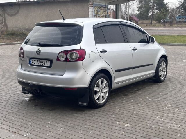 Серый Фольксваген Гольф Плюс, объемом двигателя 1.4 л и пробегом 225 тыс. км за 6000 $, фото 4 на Automoto.ua