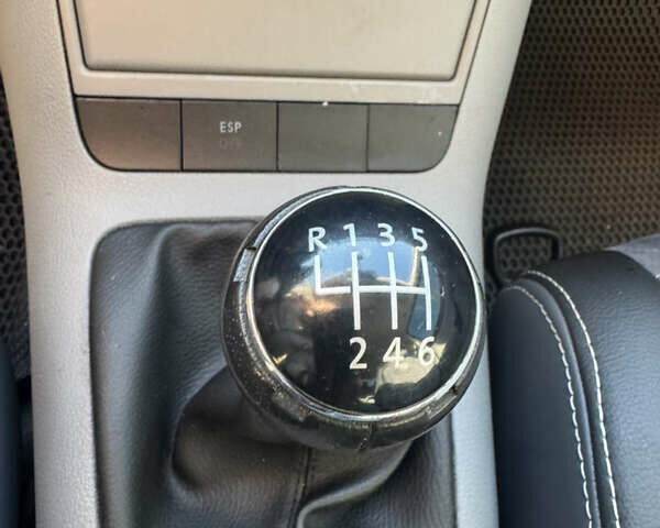 Серый Фольксваген Гольф Плюс, объемом двигателя 1.6 л и пробегом 202 тыс. км за 5250 $, фото 13 на Automoto.ua