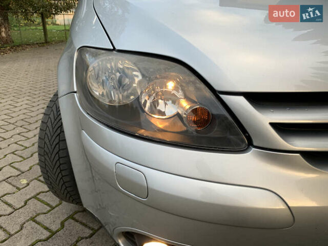 Серый Фольксваген Гольф Плюс, объемом двигателя 1.6 л и пробегом 200 тыс. км за 6850 $, фото 3 на Automoto.ua