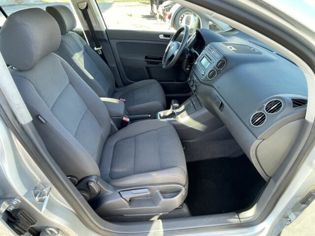 Серый Фольксваген Гольф Плюс, объемом двигателя 1.6 л и пробегом 218 тыс. км за 6300 $, фото 23 на Automoto.ua