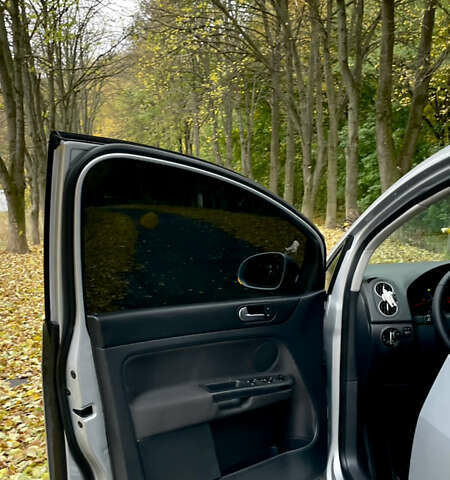 Сірий Фольксваген Golf Plus, об'ємом двигуна 1.6 л та пробігом 211 тис. км за 6500 $, фото 18 на Automoto.ua