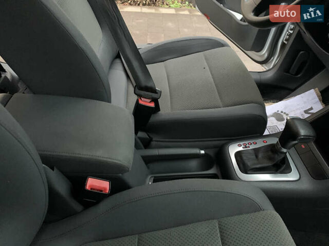 Серый Фольксваген Гольф Плюс, объемом двигателя 1.6 л и пробегом 200 тыс. км за 7200 $, фото 44 на Automoto.ua