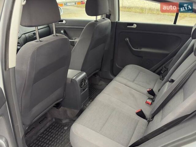 Серый Фольксваген Гольф Плюс, объемом двигателя 1.4 л и пробегом 269 тыс. км за 4500 $, фото 7 на Automoto.ua