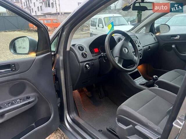 Сірий Фольксваген Golf Plus, об'ємом двигуна 1.6 л та пробігом 224 тис. км за 4400 $, фото 6 на Automoto.ua
