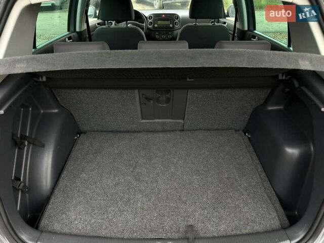 Серый Фольксваген Гольф Плюс, объемом двигателя 1.6 л и пробегом 211 тыс. км за 6600 $, фото 45 на Automoto.ua