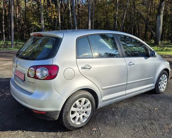 Серый Фольксваген Гольф Плюс, объемом двигателя 1.6 л и пробегом 215 тыс. км за 5500 $, фото 6 на Automoto.ua