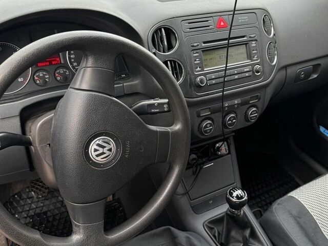 Сірий Фольксваген Golf Plus, об'ємом двигуна 1.97 л та пробігом 230 тис. км за 6000 $, фото 12 на Automoto.ua