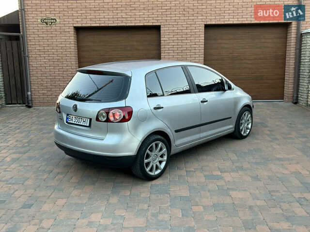 Сірий Фольксваген Golf Plus, об'ємом двигуна 1.6 л та пробігом 243 тис. км за 5200 $, фото 17 на Automoto.ua