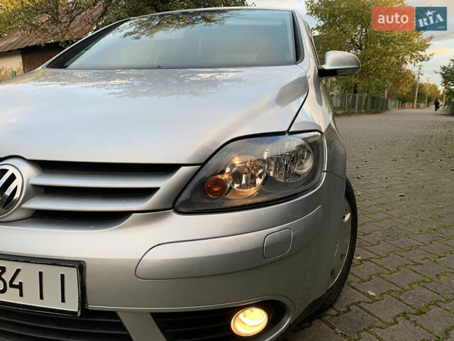Серый Фольксваген Гольф Плюс, объемом двигателя 1.6 л и пробегом 200 тыс. км за 6850 $, фото 2 на Automoto.ua