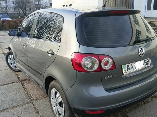 Серый Фольксваген Гольф Плюс, объемом двигателя 1.7 л и пробегом 268 тыс. км за 5400 $, фото 2 на Automoto.ua
