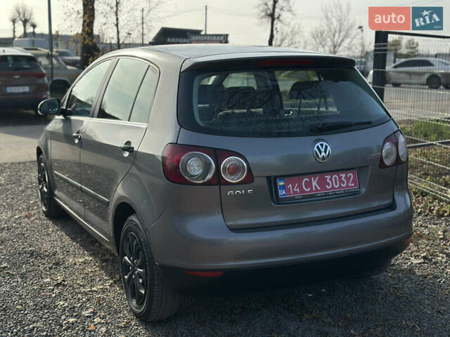 Серый Фольксваген Гольф Плюс, объемом двигателя 1.4 л и пробегом 208 тыс. км за 5500 $, фото 9 на Automoto.ua