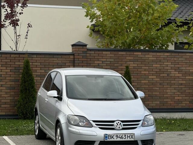 Фольксваген Гольф Плюс 2005 в Виннице на Automoto.ua Серый Фольксваген Гольф Плюс, объемом двигателя 2 л и пробегом 325 тыс. км за 6700 $, фото 3 на Automoto.ua