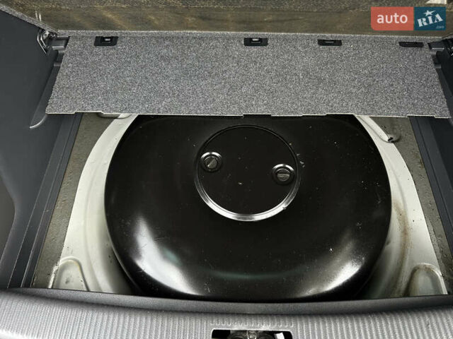 Серый Фольксваген Гольф Плюс, объемом двигателя 1.6 л и пробегом 211 тыс. км за 6600 $, фото 46 на Automoto.ua