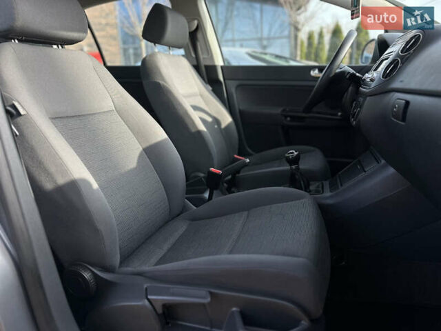 Серый Фольксваген Гольф Плюс, объемом двигателя 1.4 л и пробегом 208 тыс. км за 5500 $, фото 38 на Automoto.ua