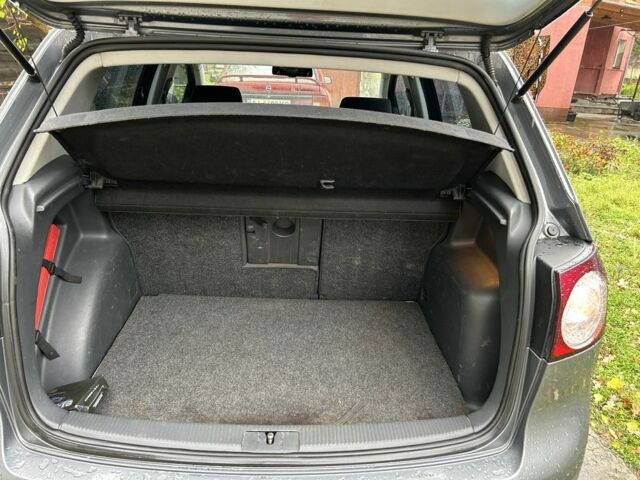 Сірий Фольксваген Golf Plus, об'ємом двигуна 1.6 л та пробігом 220 тис. км за 6500 $, фото 6 на Automoto.ua