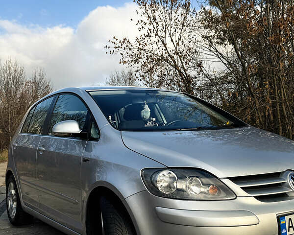 Сірий Фольксваген Golf Plus, об'ємом двигуна 1.6 л та пробігом 229 тис. км за 7300 $, фото 3 на Automoto.ua