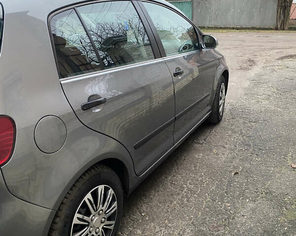 Серый Фольксваген Гольф Плюс, объемом двигателя 1.39 л и пробегом 173 тыс. км за 5950 $, фото 2 на Automoto.ua