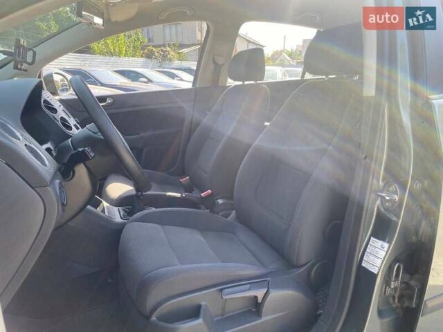 Серый Фольксваген Гольф Плюс, объемом двигателя 1.6 л и пробегом 206 тыс. км за 5990 $, фото 8 на Automoto.ua