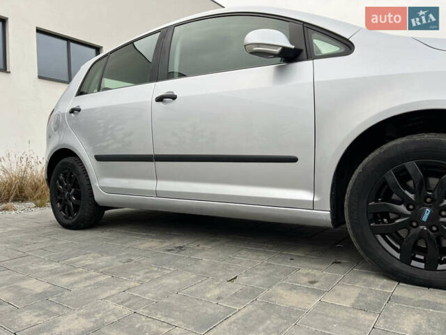 Серый Фольксваген Гольф Плюс, объемом двигателя 1.4 л и пробегом 251 тыс. км за 5150 $, фото 30 на Automoto.ua
