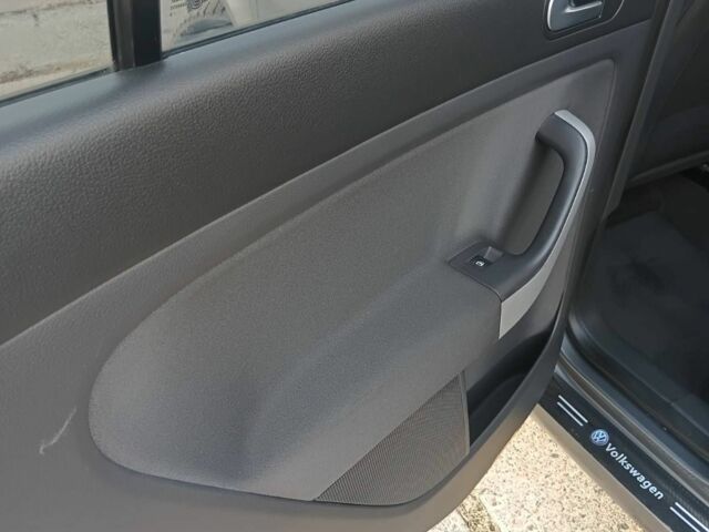 Серый Фольксваген Гольф Плюс, объемом двигателя 1.7 л и пробегом 268 тыс. км за 5400 $, фото 11 на Automoto.ua