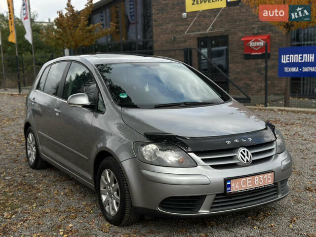 Серый Фольксваген Гольф Плюс, объемом двигателя 1.6 л и пробегом 211 тыс. км за 6600 $, фото 2 на Automoto.ua