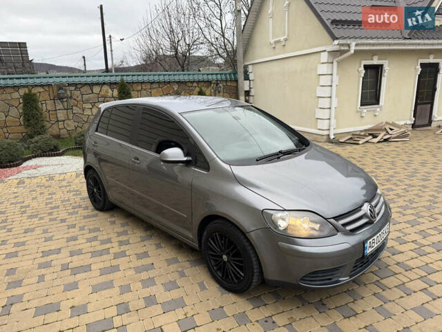 Серый Фольксваген Гольф Плюс, объемом двигателя 1.6 л и пробегом 209 тыс. км за 5200 $, фото 16 на Automoto.ua