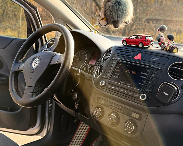 Сірий Фольксваген Golf Plus, об'ємом двигуна 1.6 л та пробігом 229 тис. км за 7300 $, фото 8 на Automoto.ua