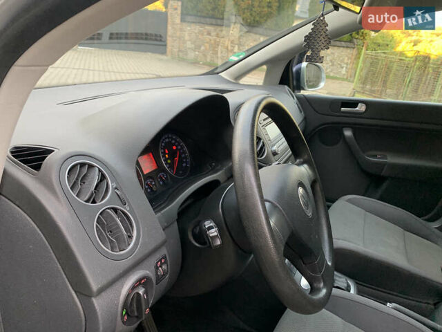 Серый Фольксваген Гольф Плюс, объемом двигателя 1.6 л и пробегом 200 тыс. км за 6850 $, фото 27 на Automoto.ua