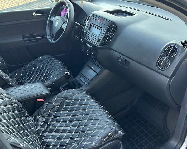 Серый Фольксваген Гольф Плюс, объемом двигателя 1.4 л и пробегом 239 тыс. км за 5800 $, фото 1 на Automoto.ua