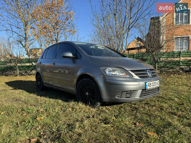 Серый Фольксваген Гольф Плюс, объемом двигателя 1.6 л и пробегом 202 тыс. км за 5250 $, фото 6 на Automoto.ua