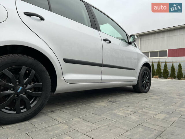 Серый Фольксваген Гольф Плюс, объемом двигателя 1.4 л и пробегом 251 тыс. км за 5150 $, фото 31 на Automoto.ua