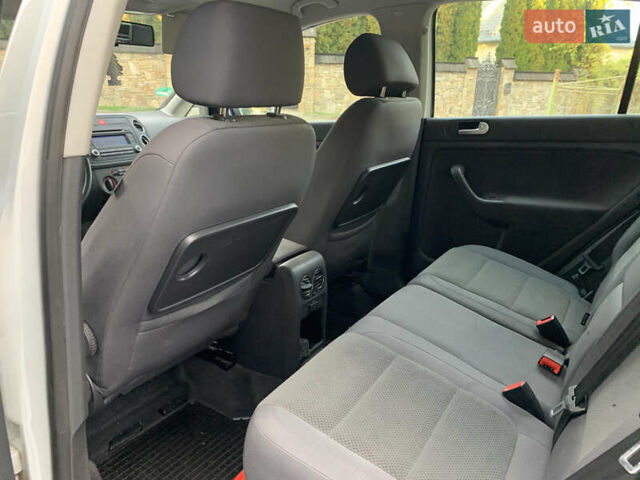 Серый Фольксваген Гольф Плюс, объемом двигателя 1.6 л и пробегом 200 тыс. км за 6850 $, фото 30 на Automoto.ua