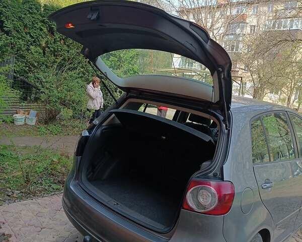 Сірий Фольксваген Golf Plus, об'ємом двигуна 1.97 л та пробігом 299 тис. км за 5233 $, фото 19 на Automoto.ua
